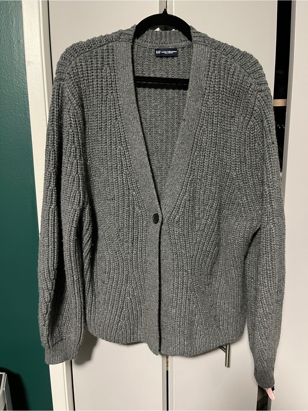 GAP Women's Heather Gray Chunky V‑Neck Cardigan